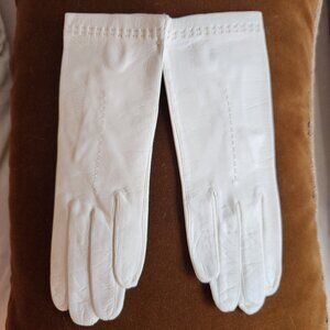 Unworn Vintage White Leather Gloves with Delicate Stitching – Sz 6 (Small)
